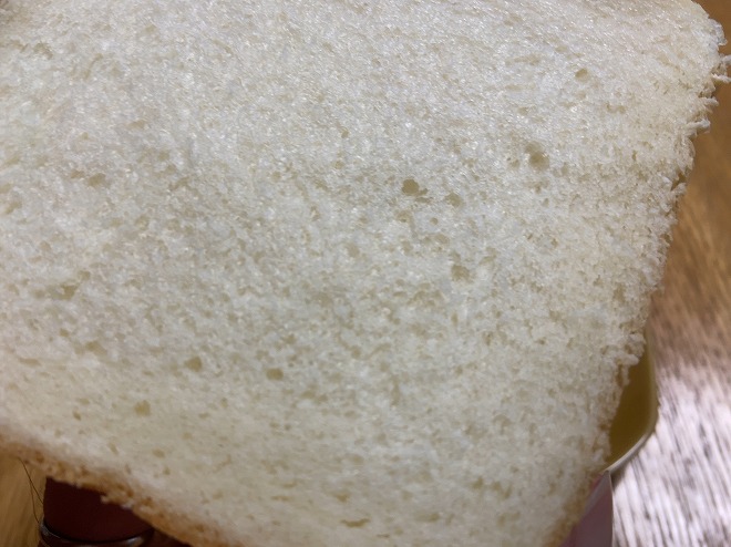 にしかわの高級食パンは密度が濃い